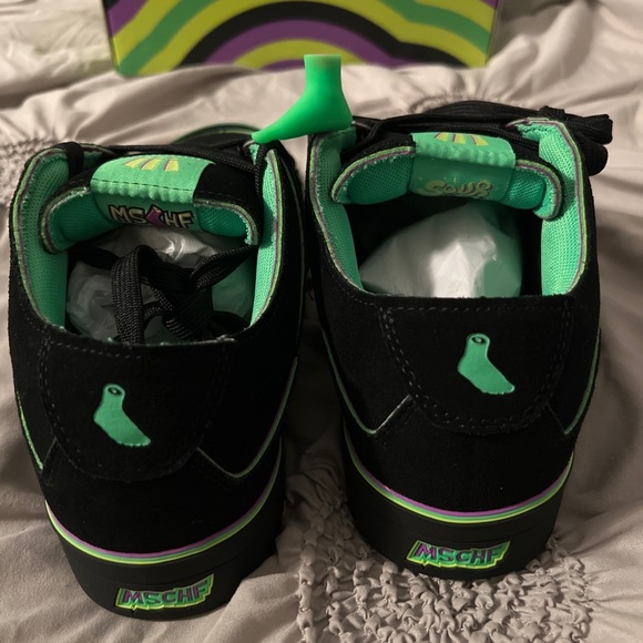 MSCHF GOBSTOMPER SOUR EDITION - Picture 5 of 9